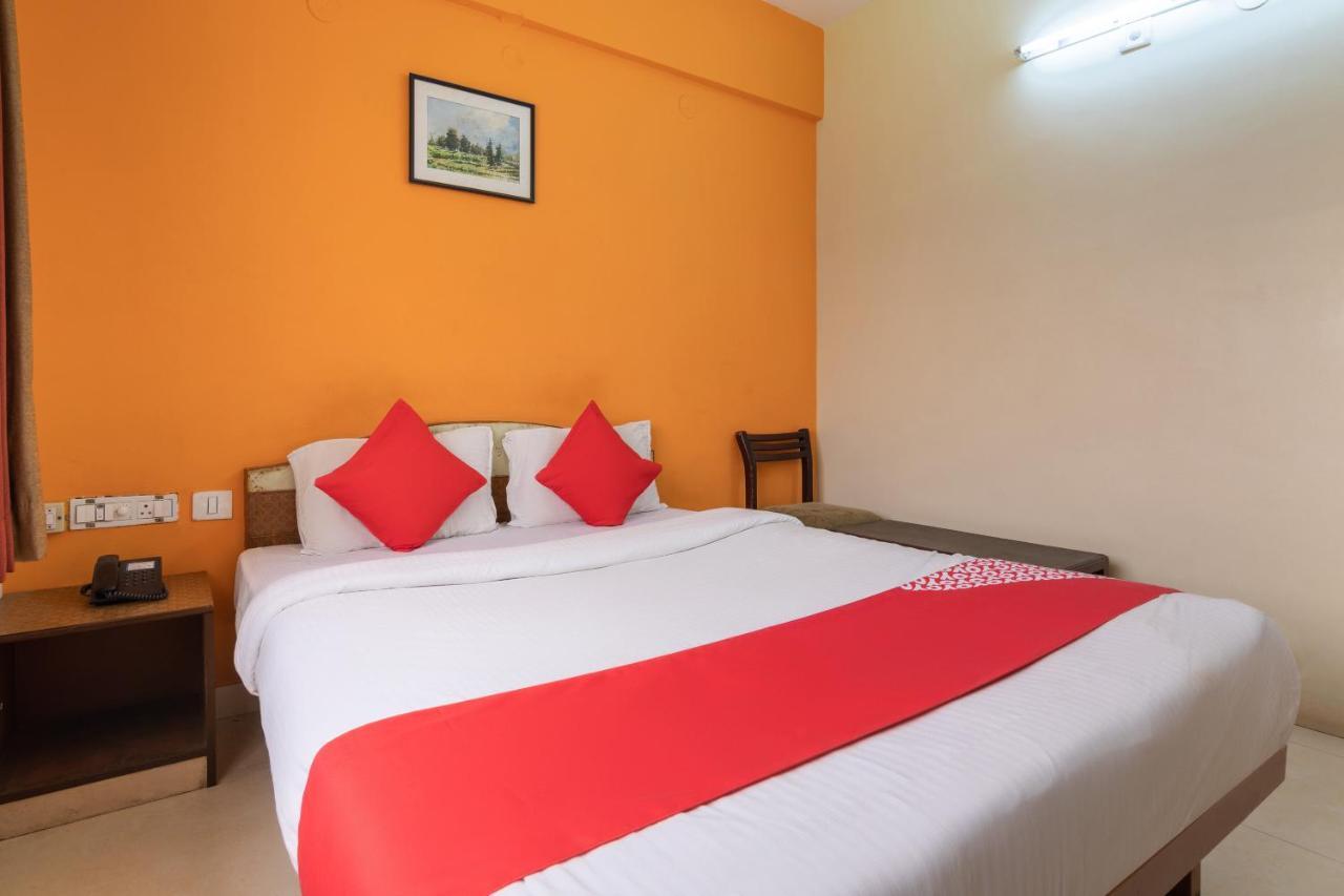 Oyo 10478 Raj Residency Hotell Bangalore Exteriör bild