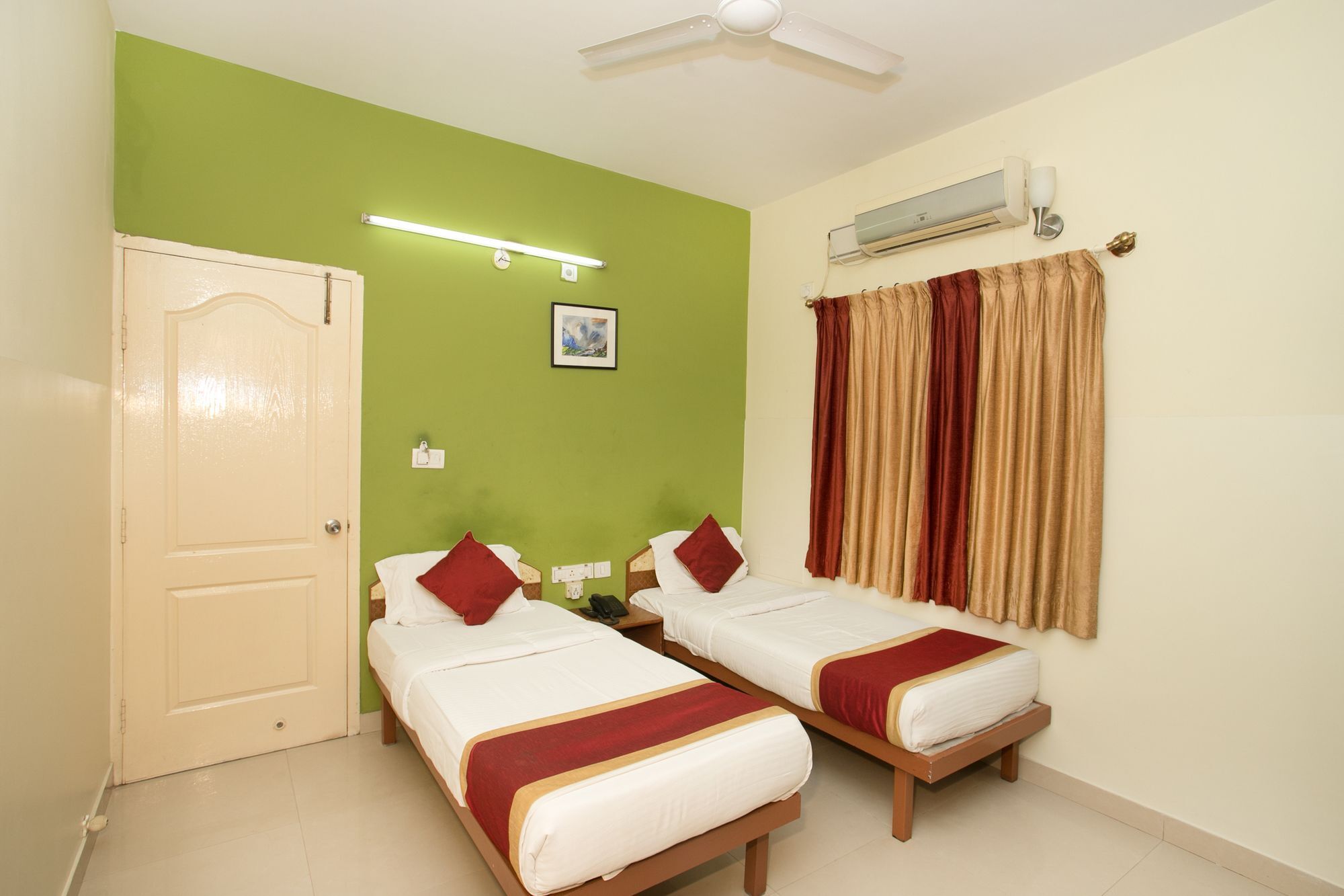 Oyo 10478 Raj Residency Hotell Bangalore Exteriör bild